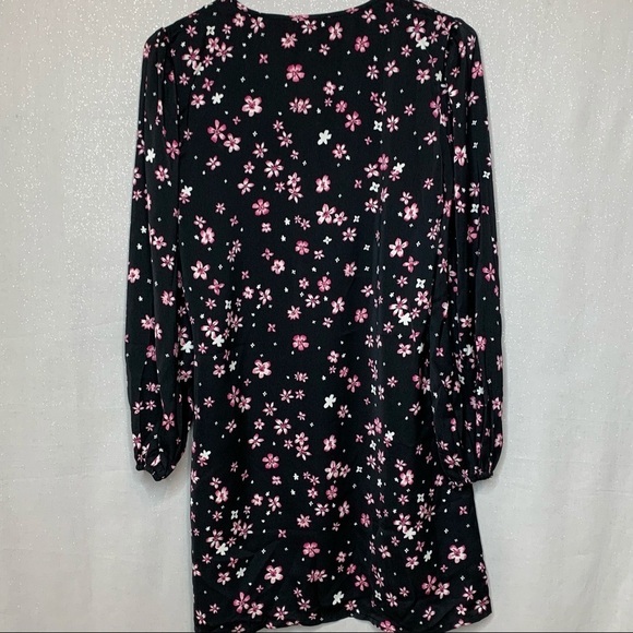 Cupcakes and Cashmere - Black Odele Printed Crepon A-line Dress - Picture 5 of 9